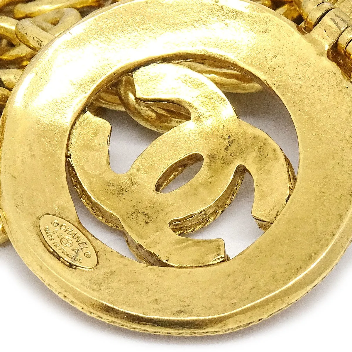 CHANEL 1994 Cutout Medallion Gold Chain Pendant Necklace ao34561