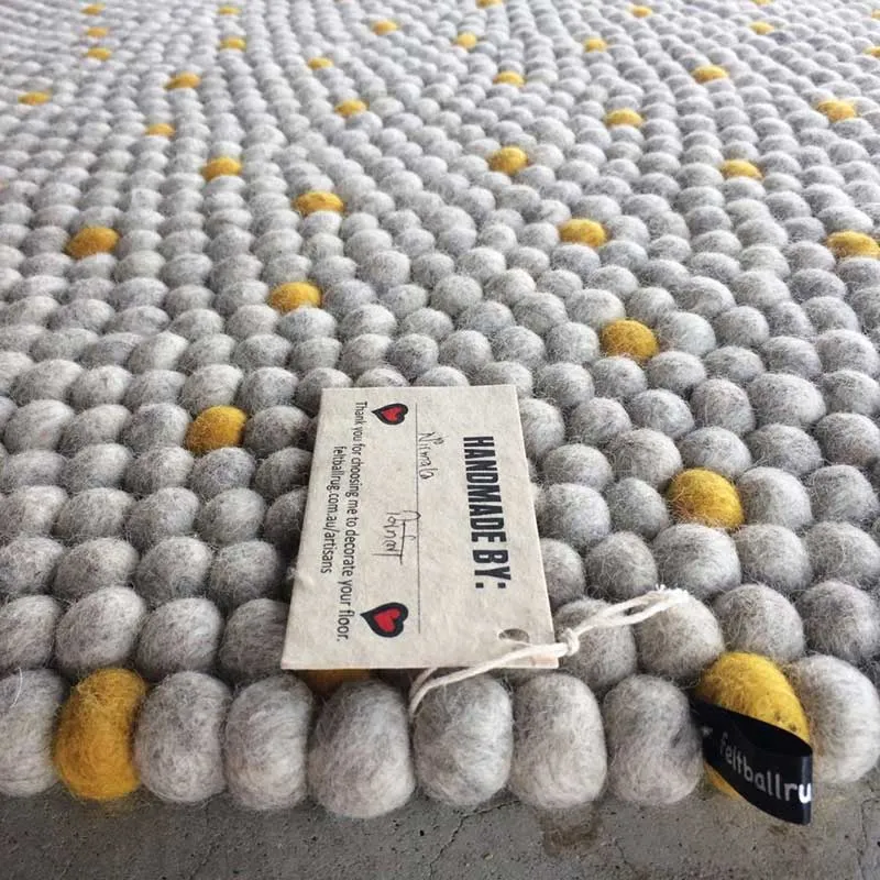 Daisy Dots Felt Ball Rug