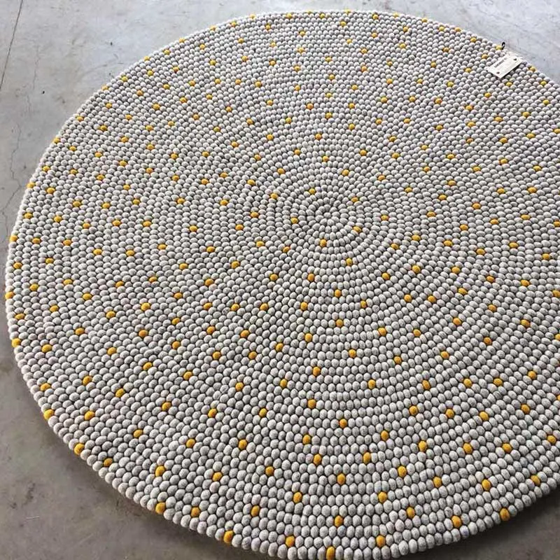 Daisy Dots Felt Ball Rug