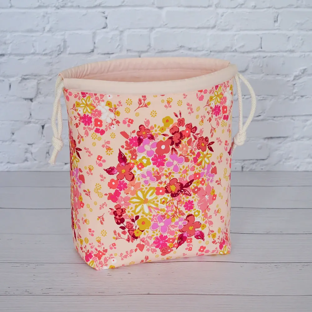 Drawstring Project Bag Featuring a Scissor Chain by Mable and Rose