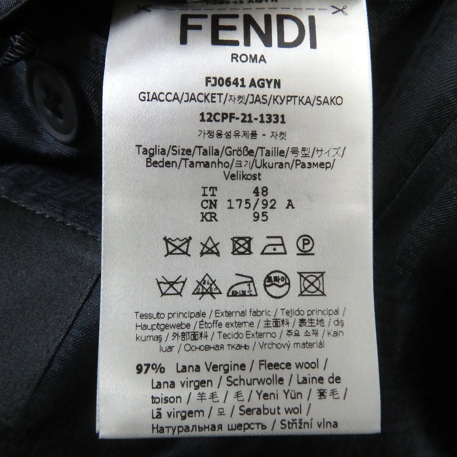 FENDI tailored jacket FJ0641 Outer: 97% wool, Outer: 3% polyester, Lining: 100% cupra black Double-breasted Gabardine Blazer mens 48 Used