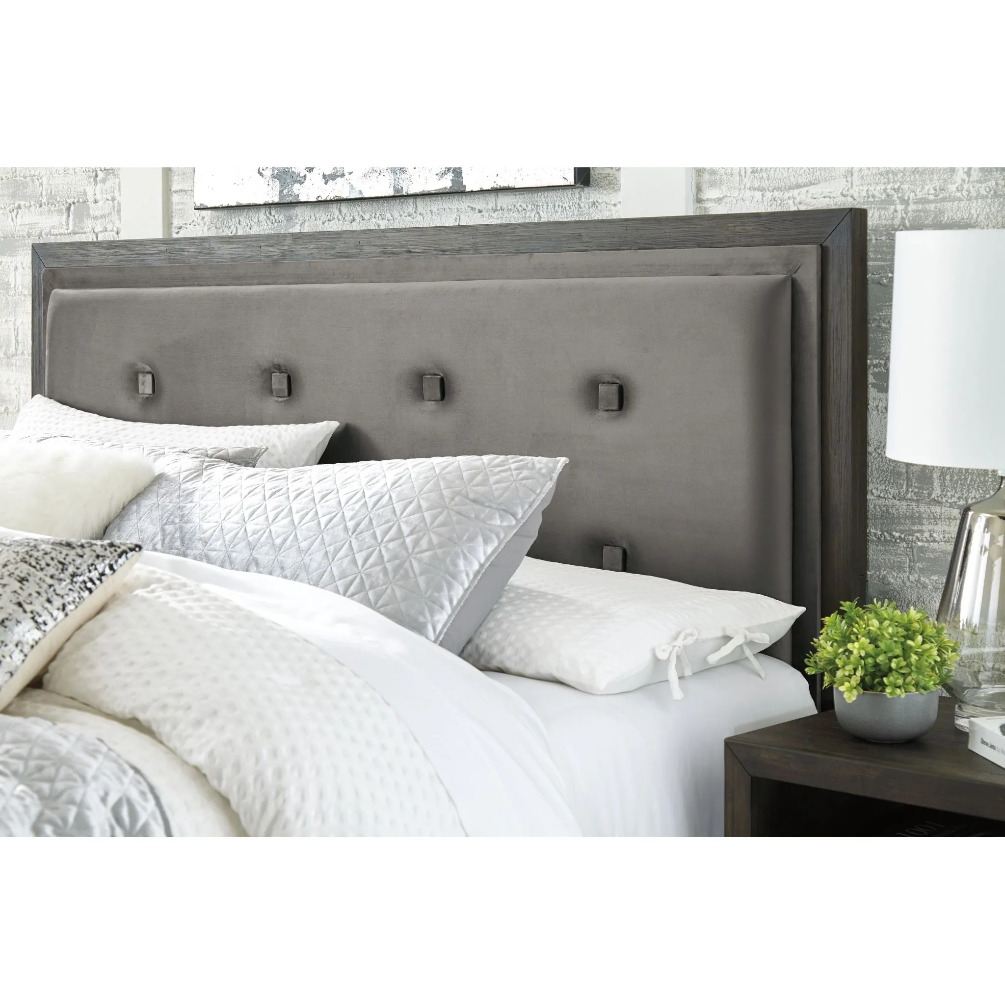 Hyndell 3 Piece Storage Bed