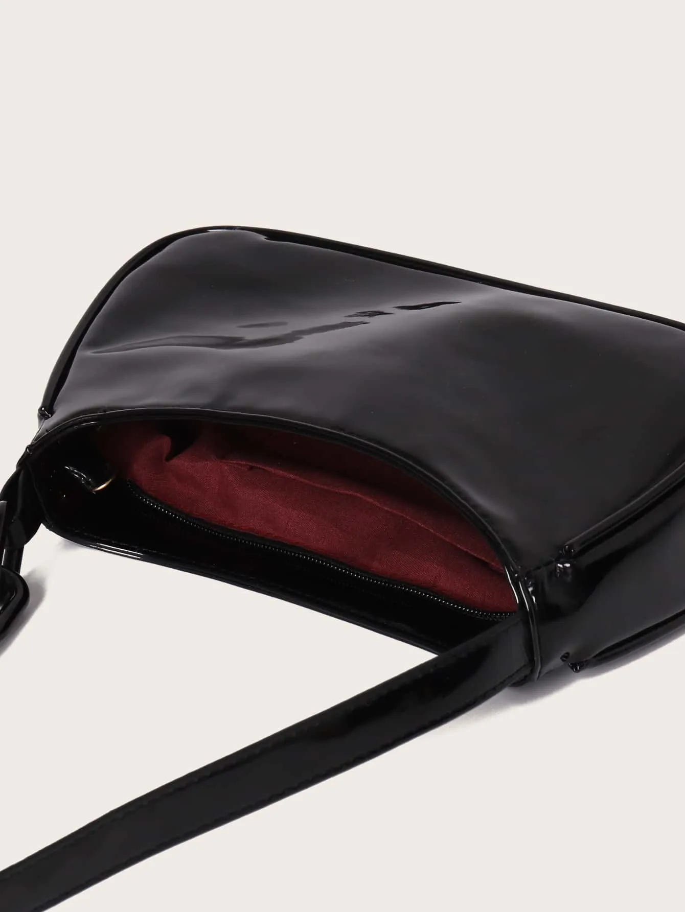 Minimalist Chain Decor Shoulder Bag