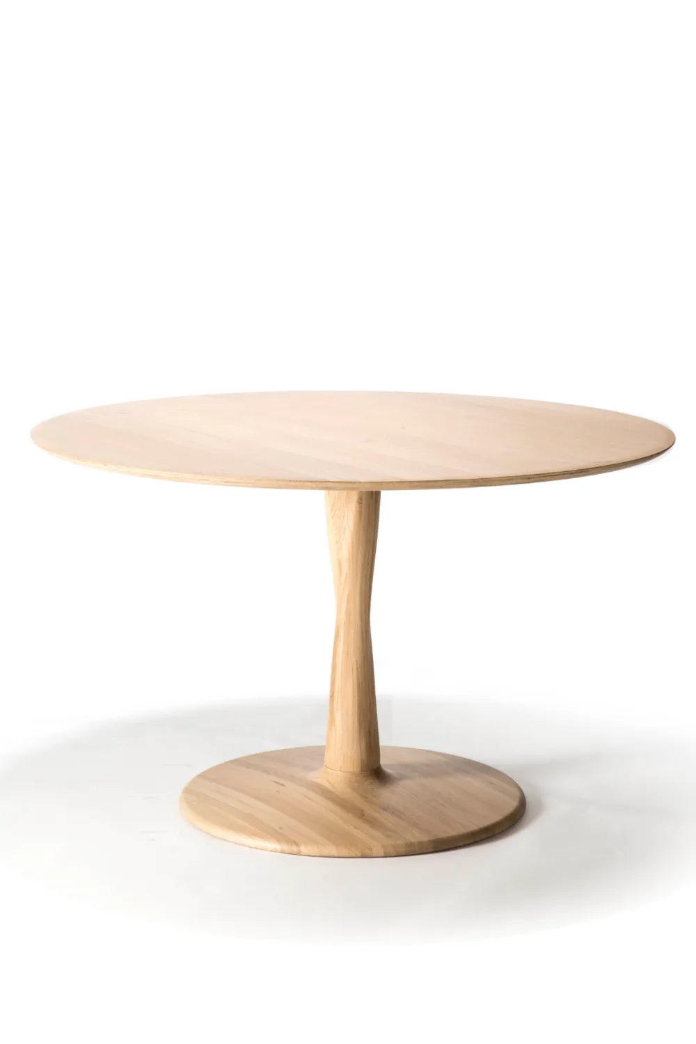 Pedestal Dining Table | Ethnicraft Torsion