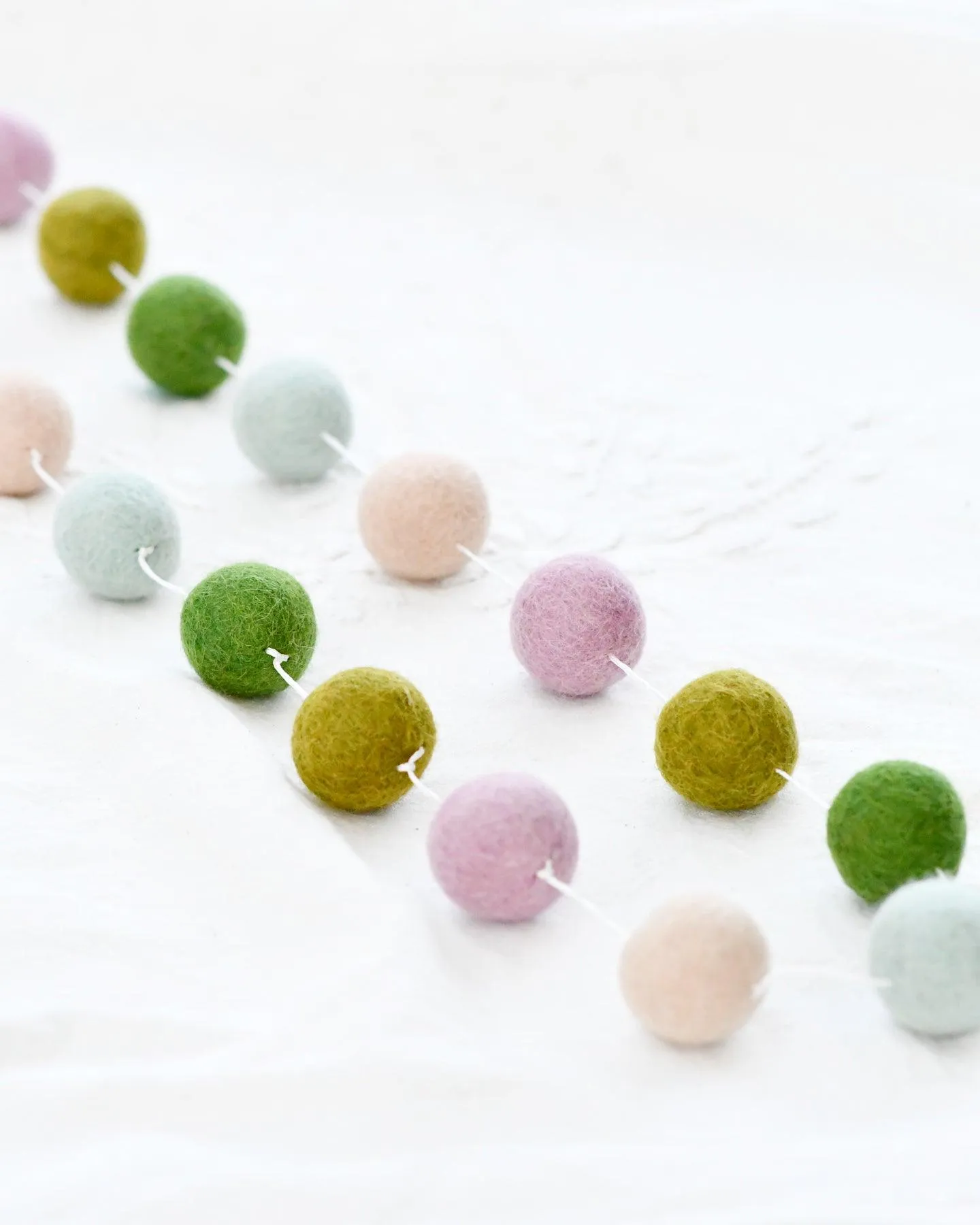 Pompom Felt Ball Garland - Spring