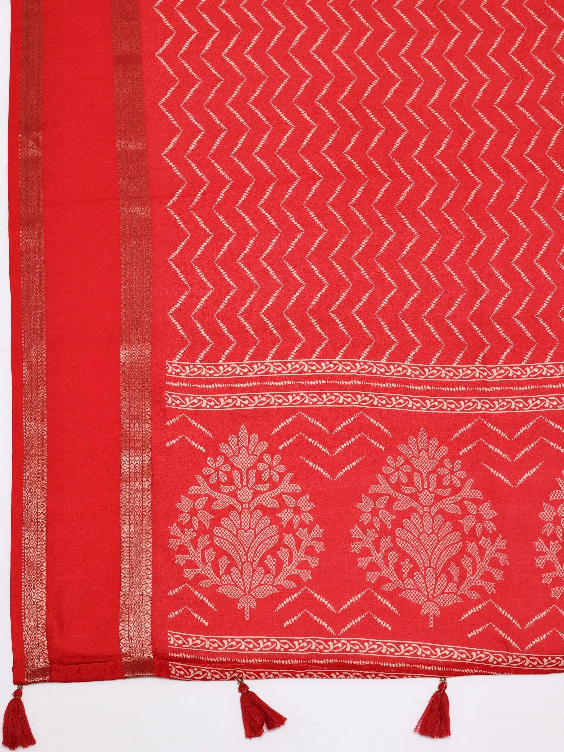 Red Printed Silk Blend Saree With Unstitched Blouse Piece