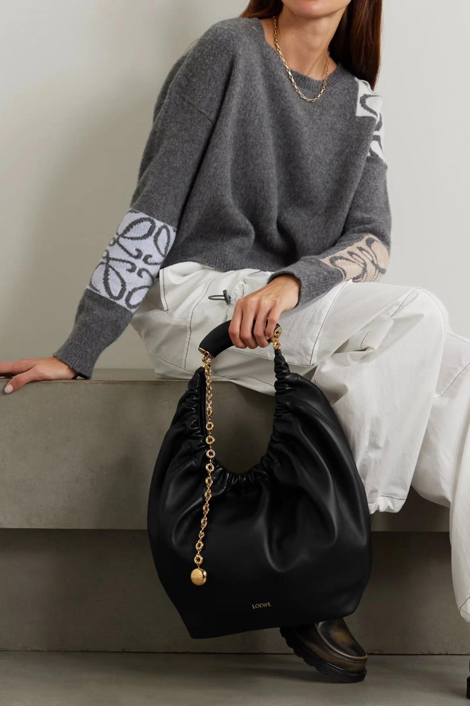 Squeeze Medium Chain-Embellished Shoulder Bag