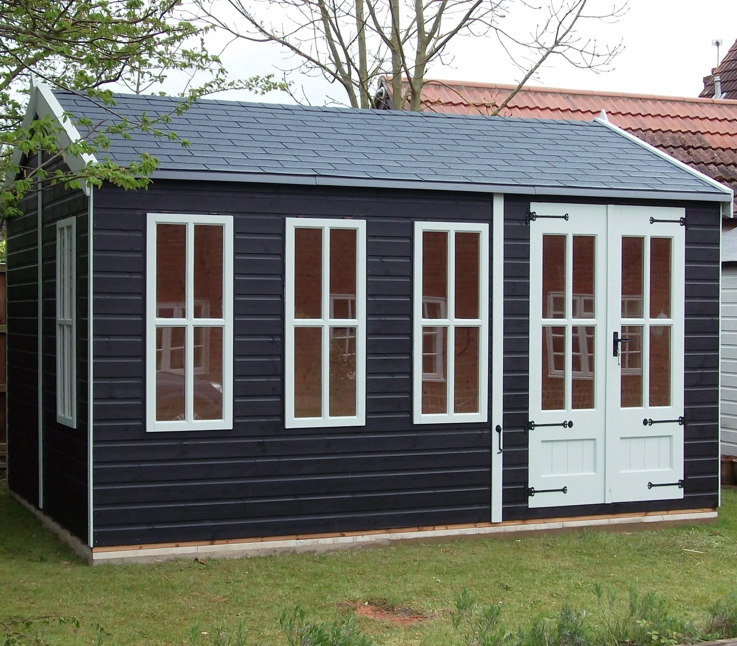 Standard 3 Tab Square Bitumen Roof Felt Shingles - Grey (2.42m2 Pack)